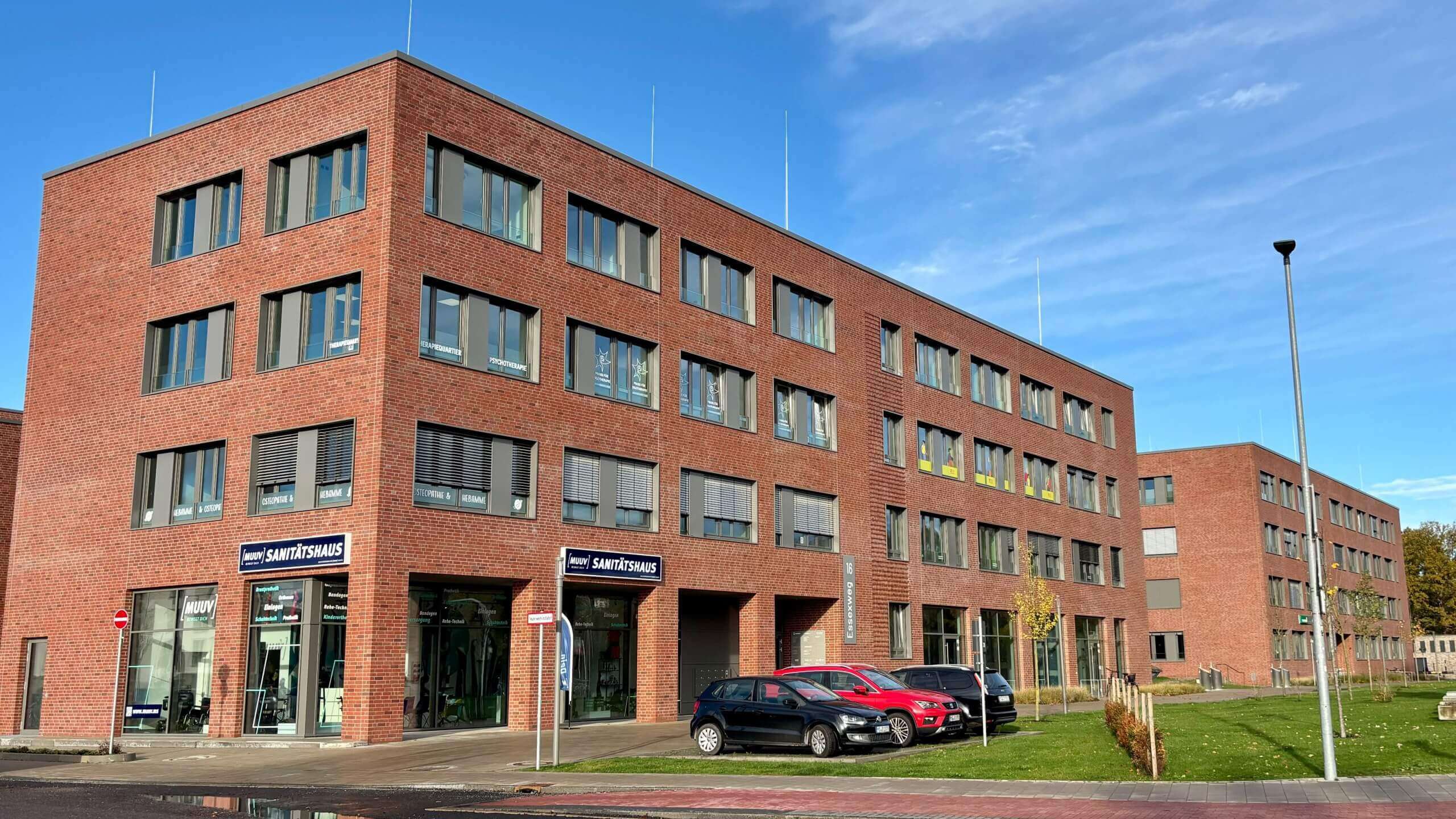 Außenansicht des Gebäudes der Rehazentrale Gremmendorf am Essexweg in Münster